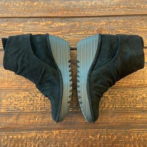 Fly London Shoes Yegi Black Wedge Suede Bootie 9 9.5 Euro 40